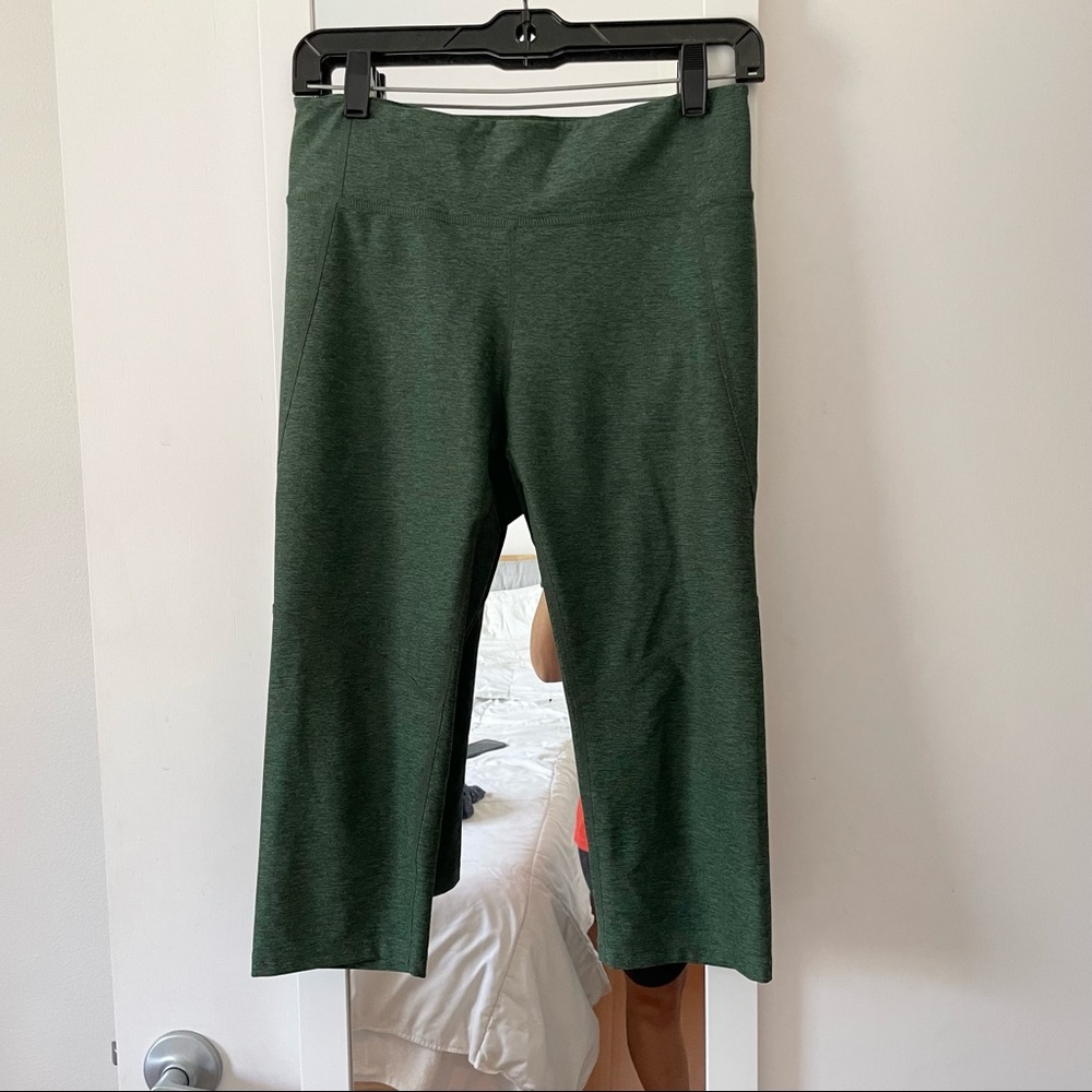 Outdoor Voices warm up legging